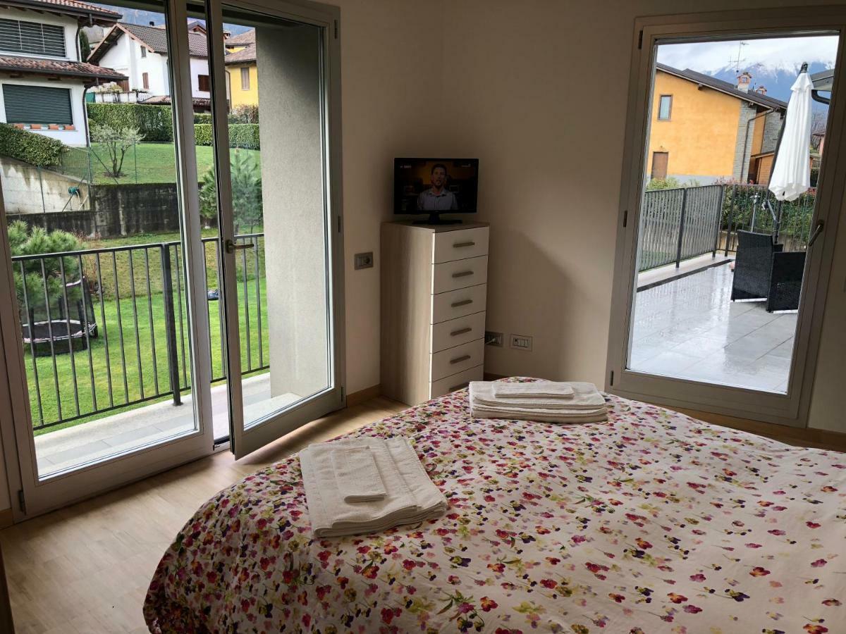 White House Lucia Villa Colico Bagian luar foto